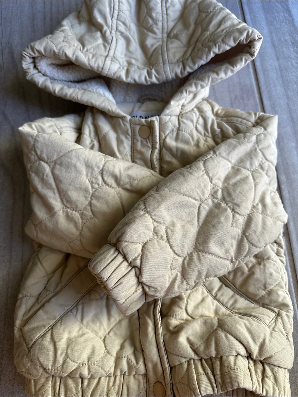 Old Navy Cream Quilted Hooded Puffer Jacket heart design